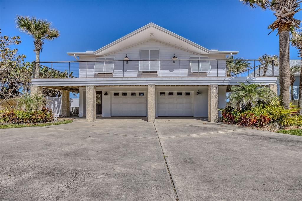 Recently Sold: $3,499,000 (4 beds, 4 baths, 2073 Square Feet)