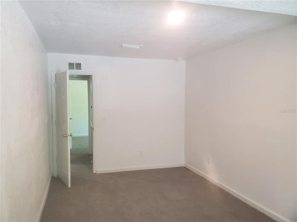 For Sale: $150,000 (4 beds, 2 baths, 1152 Square Feet)