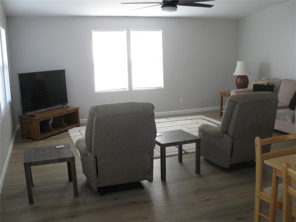 For Sale: $174,900 (2 beds, 2 baths, 1092 Square Feet)