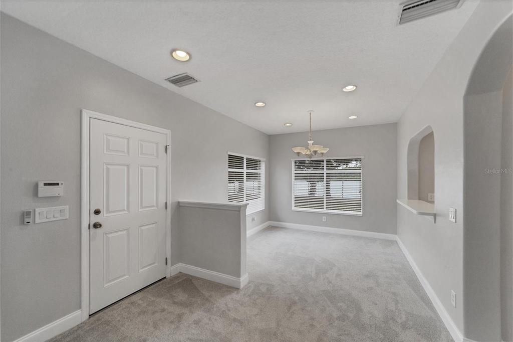 Active With Contract: $254,900 (3 beds, 2 baths, 1200 Square Feet)
