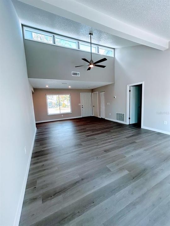 Active With Contract: $446,000 (3 beds, 2 baths, 1228 Square Feet)
