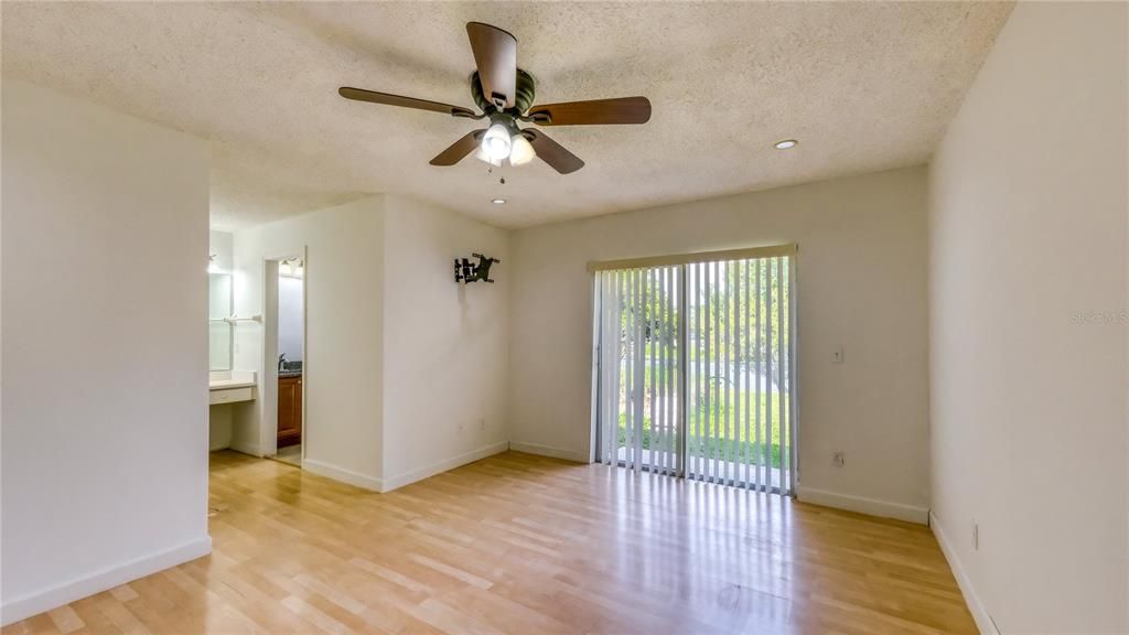 Active With Contract: $369,000 (3 beds, 2 baths, 1410 Square Feet)