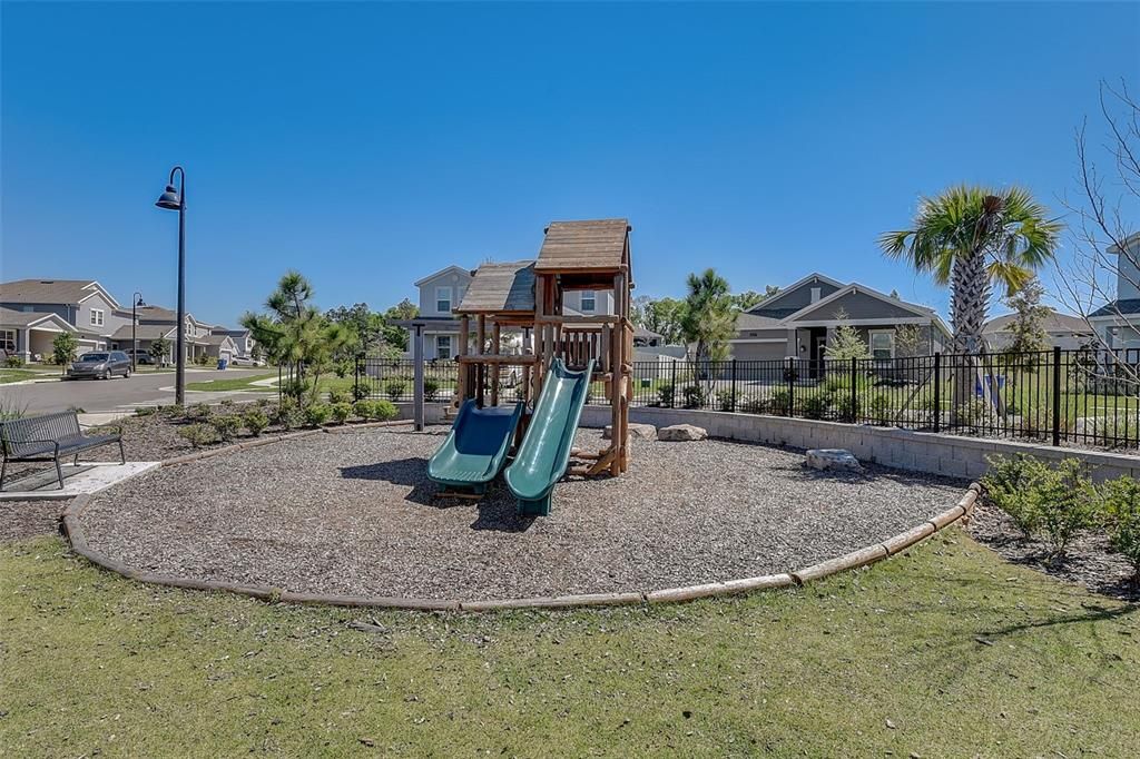 Recently Sold: $539,000 (5 beds, 3 baths, 2555 Square Feet)