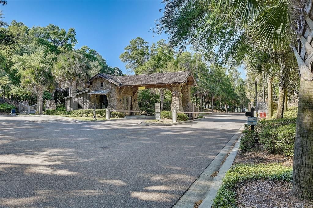 Recently Sold: $539,000 (5 beds, 3 baths, 2555 Square Feet)