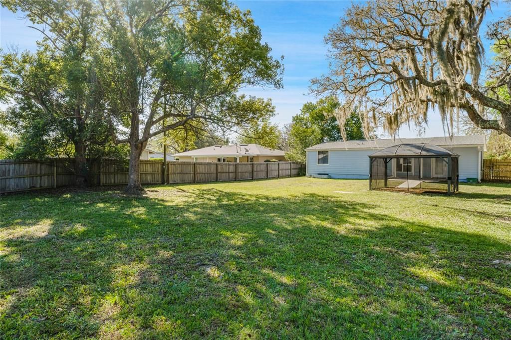 Active With Contract: $365,000 (4 beds, 2 baths, 1302 Square Feet)