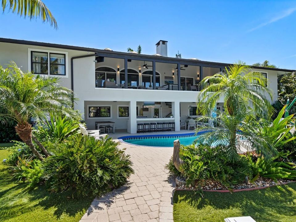 Active With Contract: $4,295,000 (5 beds, 5 baths, 5011 Square Feet)