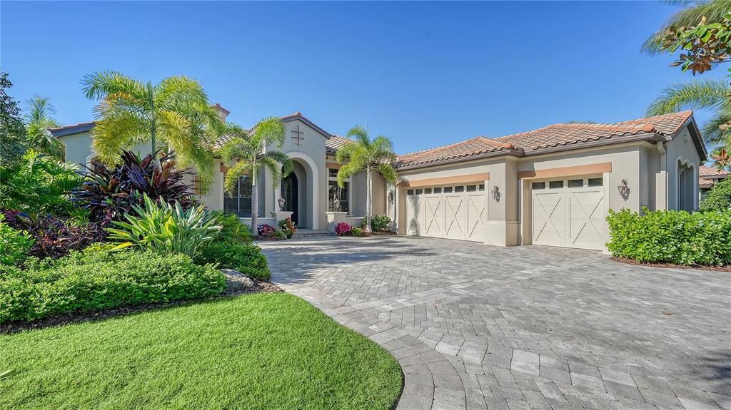 Recently Sold: $2,199,990 (5 beds, 4 baths, 4171 Square Feet)