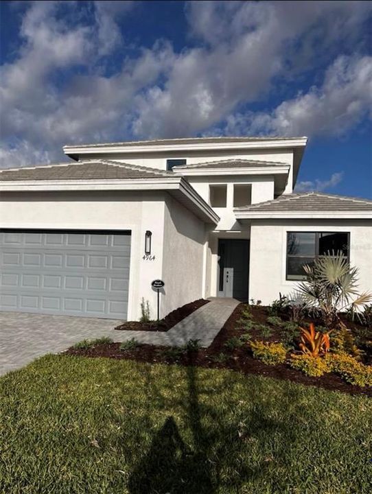Recently Sold: $854,631 (3 beds, 3 baths, 2477 Square Feet)