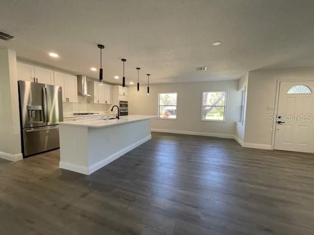 Active With Contract: $479,900 (4 beds, 2 baths, 2047 Square Feet)