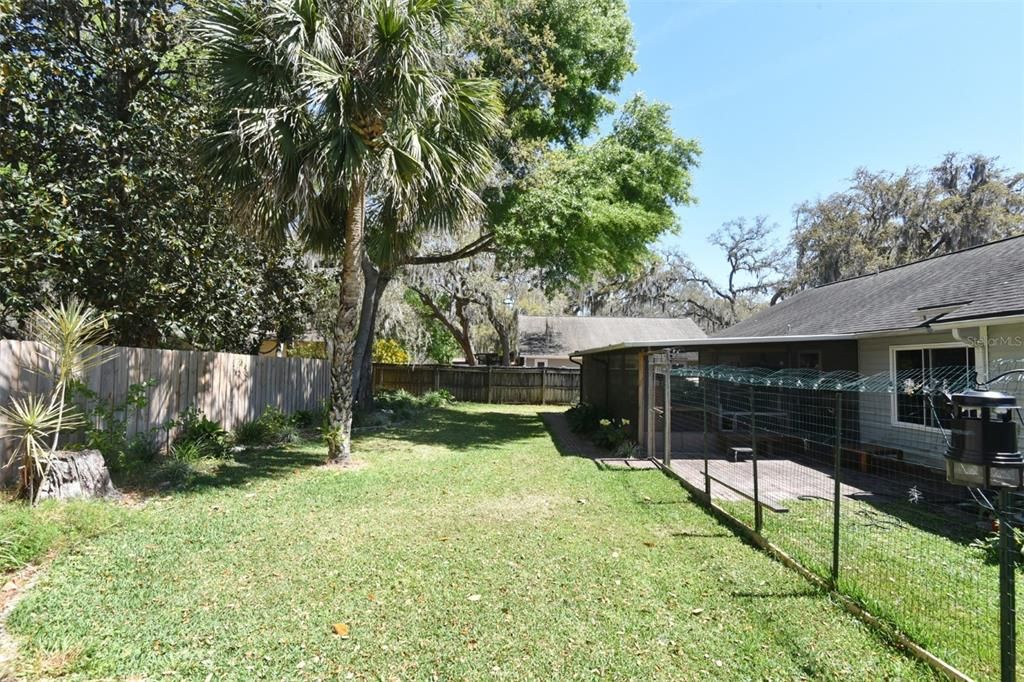 Recently Sold: $350,000 (3 beds, 2 baths, 1434 Square Feet)