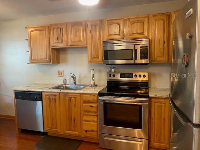 Recently Rented: $1,699 (1 beds, 1 baths, 798 Square Feet)