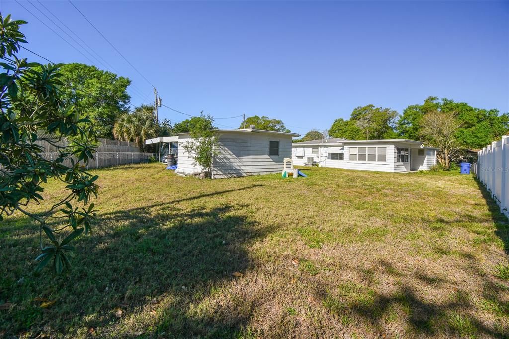 Active With Contract: $299,000 (3 beds, 1 baths, 828 Square Feet)