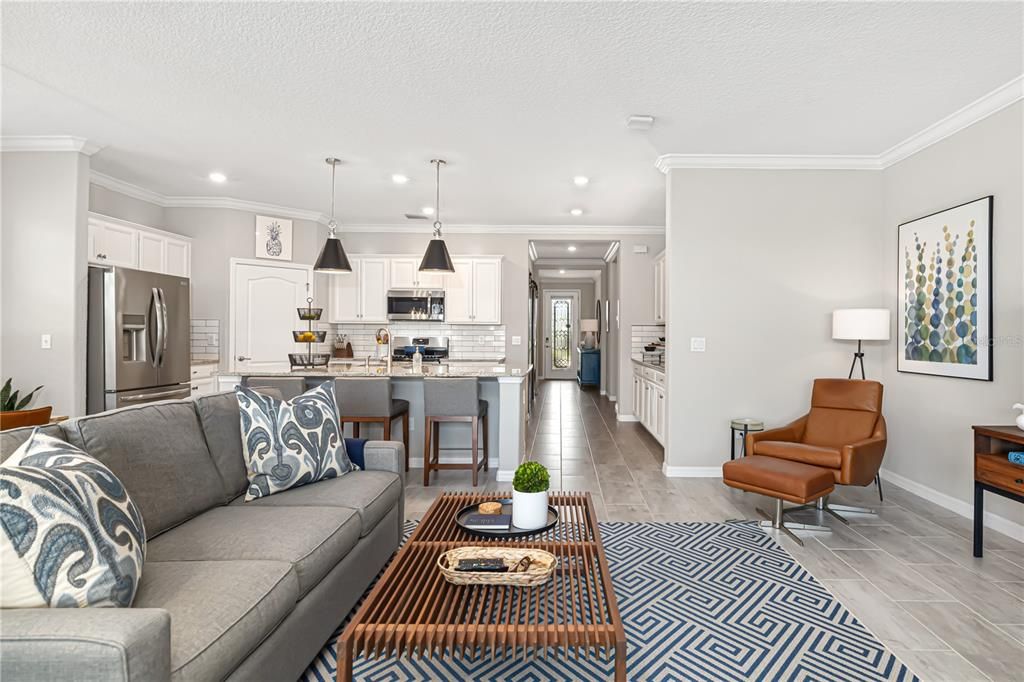 Recently Sold: $650,000 (3 beds, 3 baths, 2217 Square Feet)