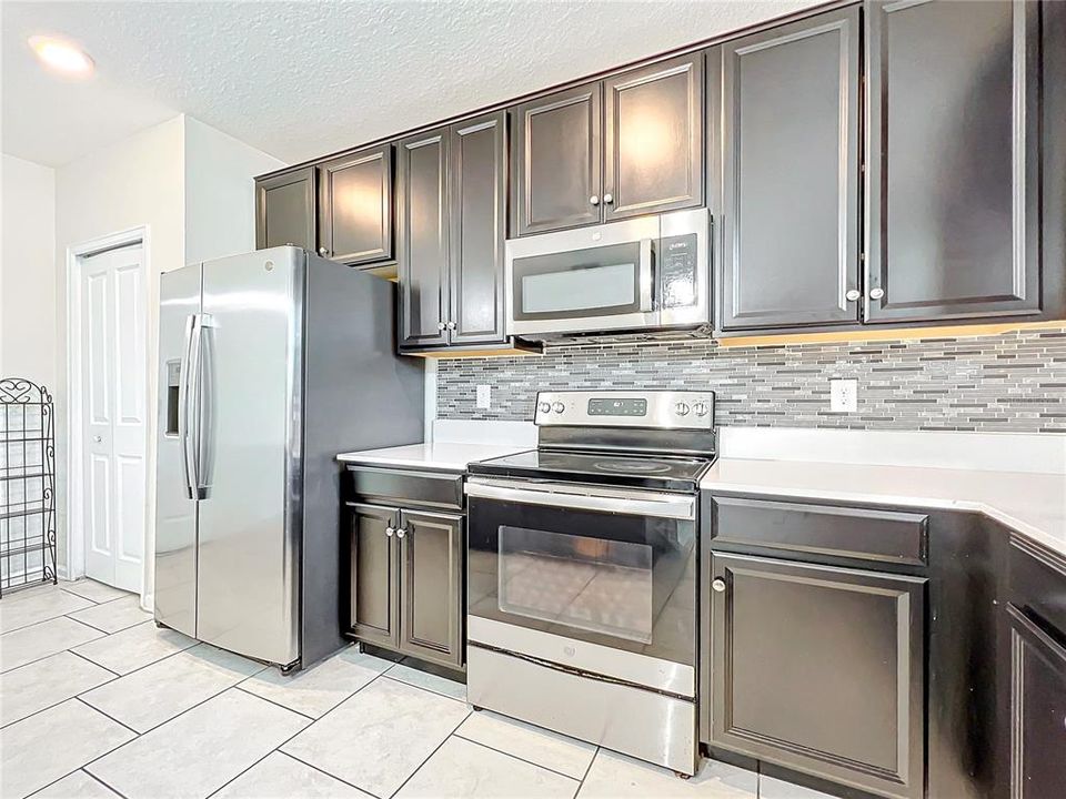 For Sale: $345,000 (4 beds, 2 baths, 2655 Square Feet)