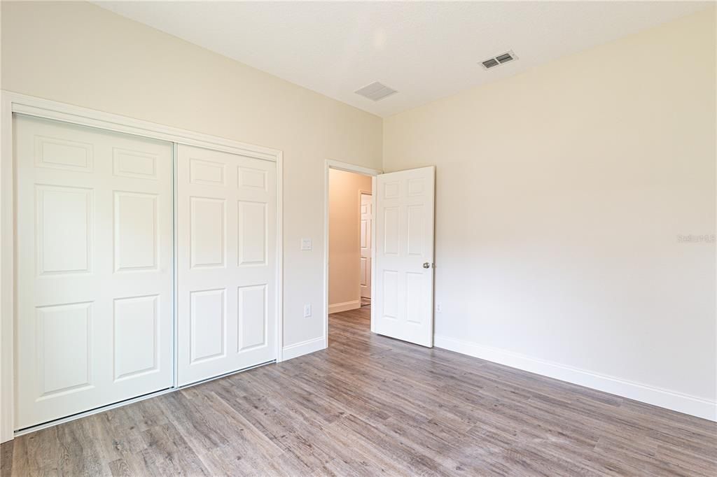For Sale: $350,000 (3 beds, 2 baths, 1735 Square Feet)