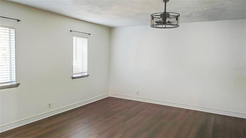 Active With Contract: $2,300 (3 beds, 2 baths, 1669 Square Feet)