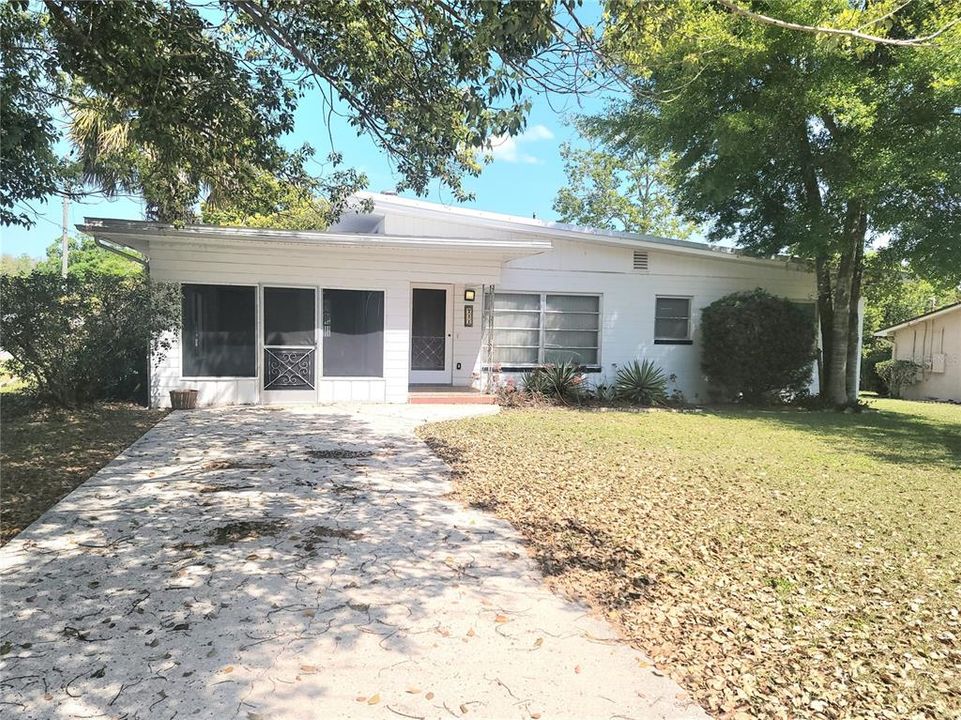 Recently Sold: $260,000 (2 beds, 2 baths, 1319 Square Feet)
