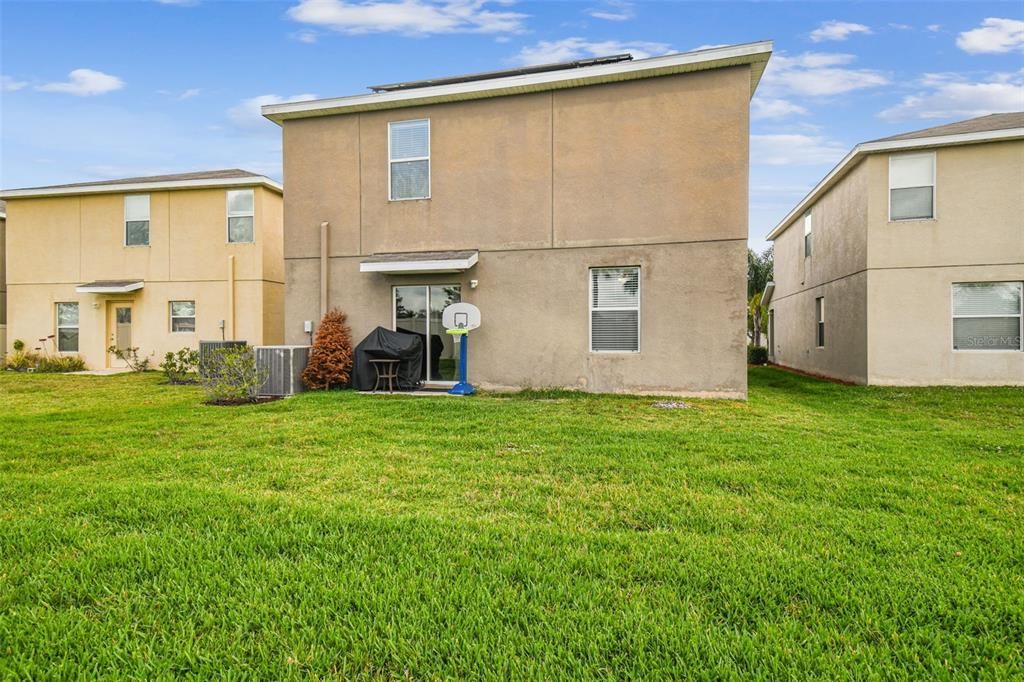 For Sale: $373,000 (5 beds, 2 baths, 2520 Square Feet)