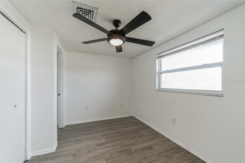 Active With Contract: $267,900 (3 beds, 2 baths, 1256 Square Feet)