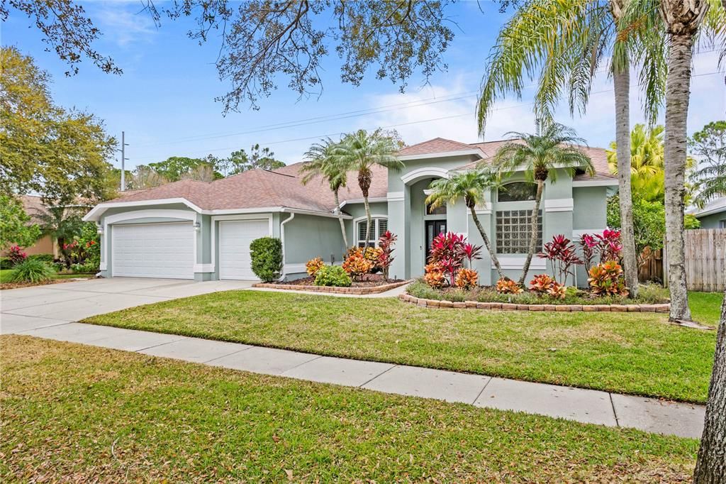 Recently Sold: $850,000 (4 beds, 3 baths, 2626 Square Feet)