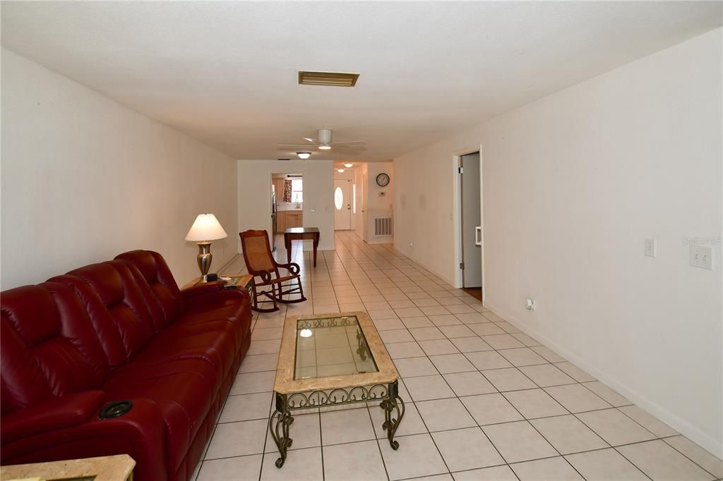 Active With Contract: $549,000 (2 beds, 2 baths, 1400 Square Feet)