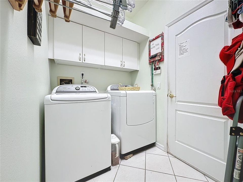 For Sale: $379,000 (3 beds, 2 baths, 1844 Square Feet)