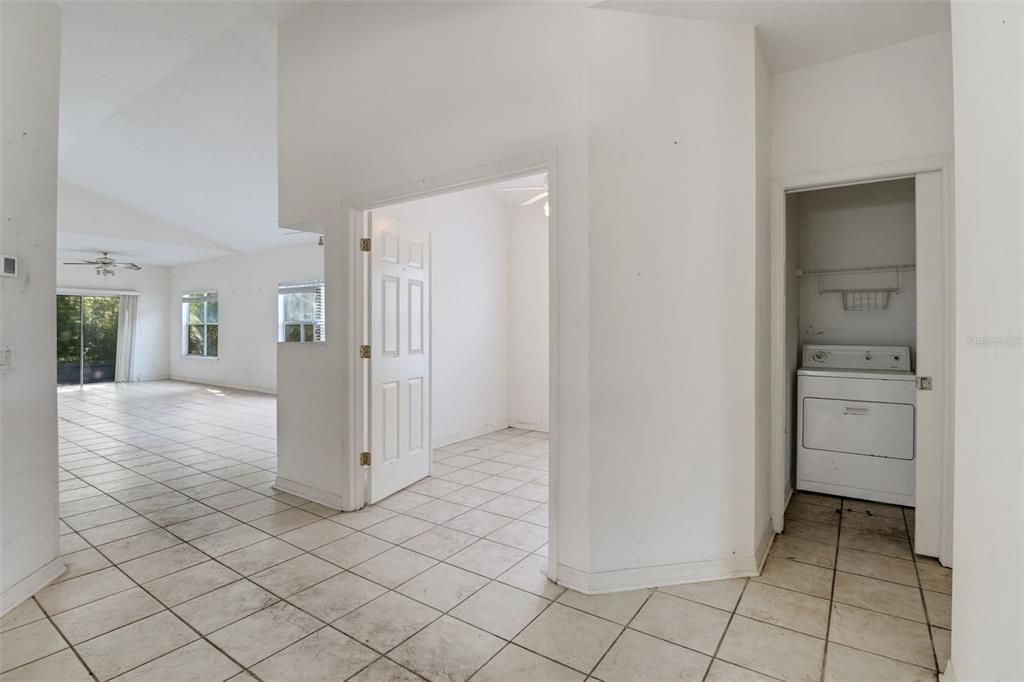 Active With Contract: $279,900 (2 beds, 2 baths, 1660 Square Feet)