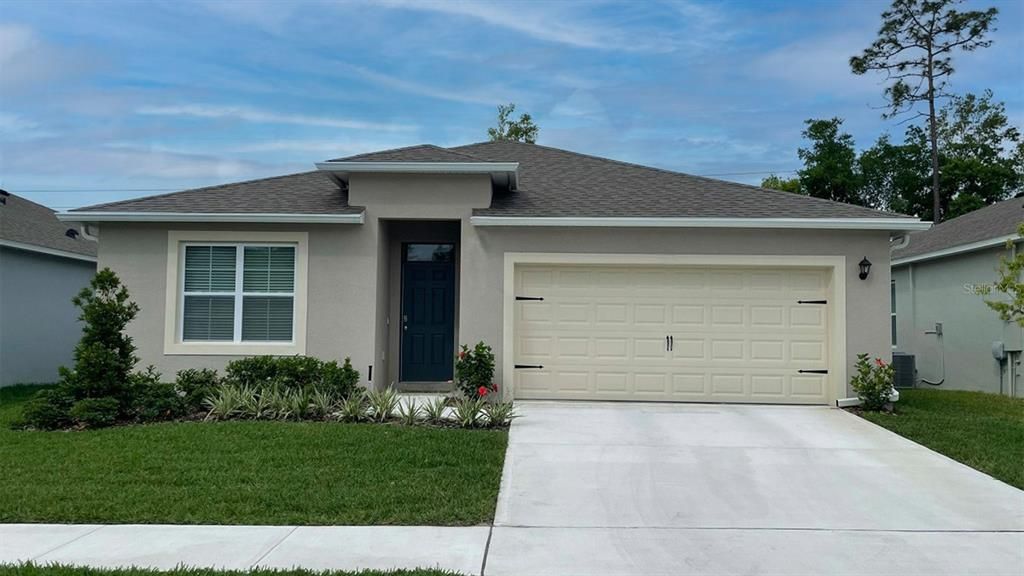 Active With Contract: $328,490 (4 beds, 2 baths, 1828 Square Feet)