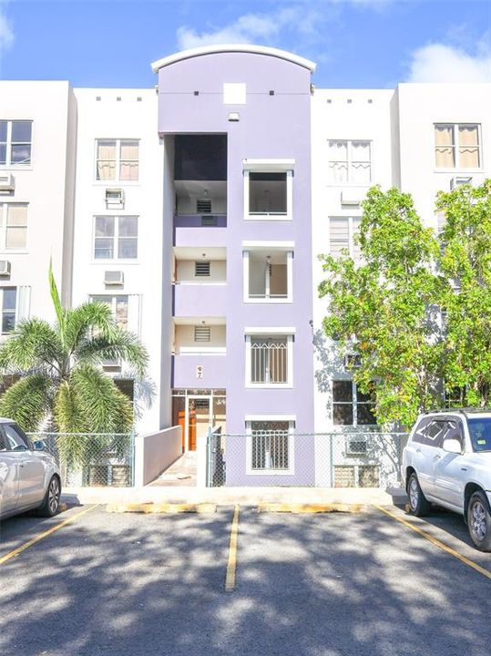 Recently Rented: $1,800 (3 beds, 2 baths, 1051 Square Feet)