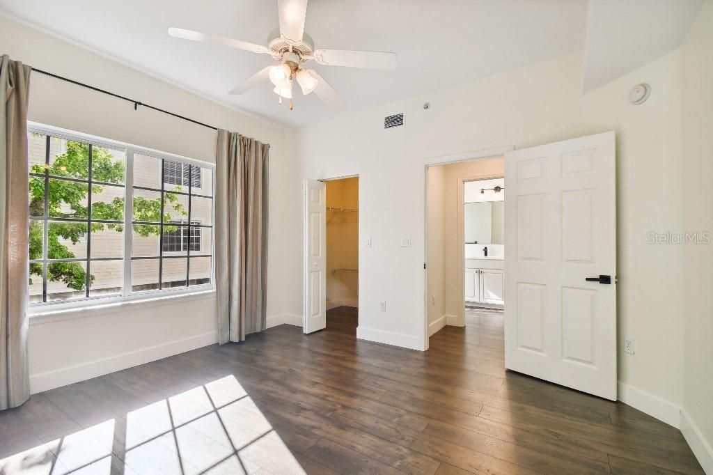 Active With Contract: $499,000 (3 beds, 3 baths, 1961 Square Feet)