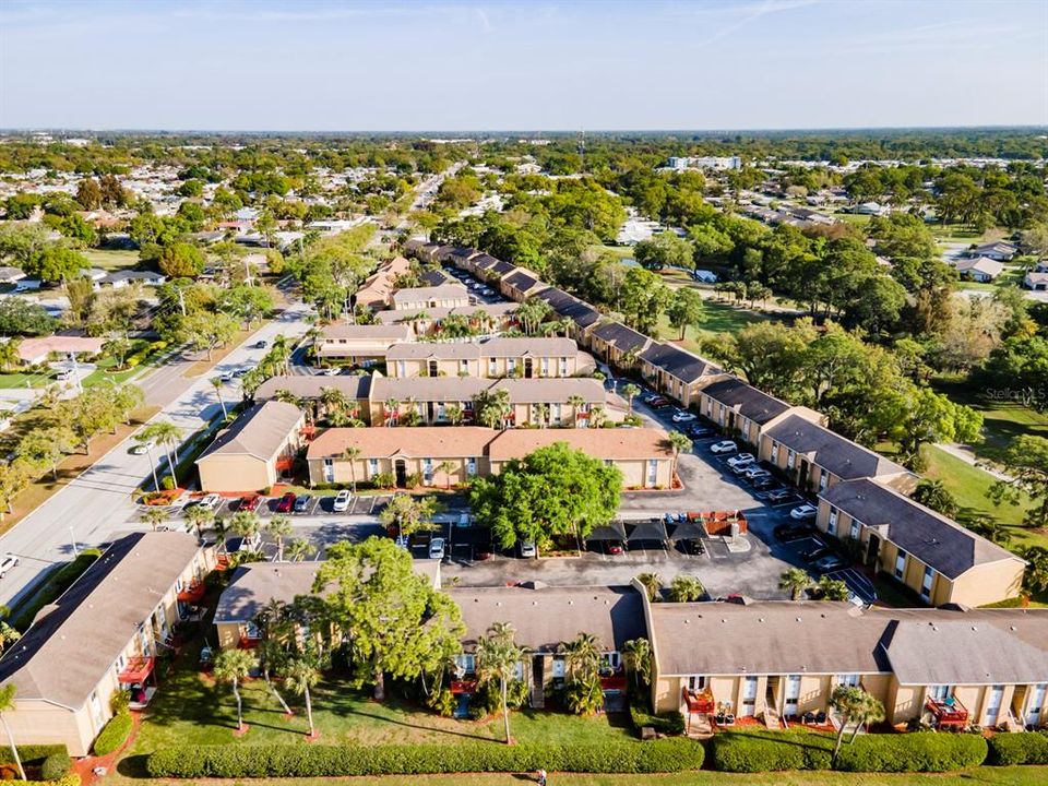 Active With Contract: $219,000 (2 beds, 2 baths, 1049 Square Feet)