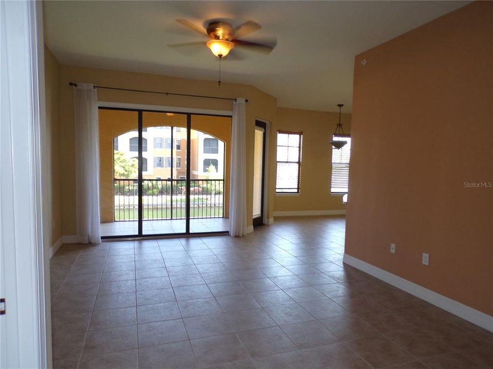 For Rent: $2,300 (2 beds, 2 baths, 1698 Square Feet)