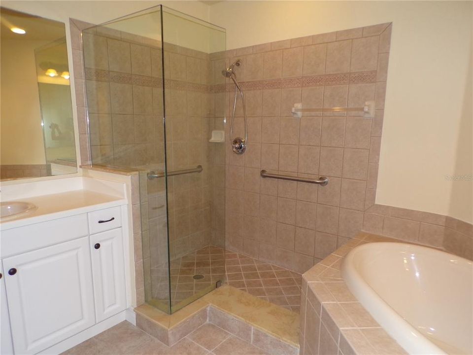 Недавно арендовано: $2,300 (2 спален, 2 ванн, 1698 Квадратных фут)