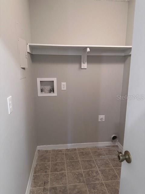 Active With Contract: $129,000 (1 beds, 1 baths, 733 Square Feet)
