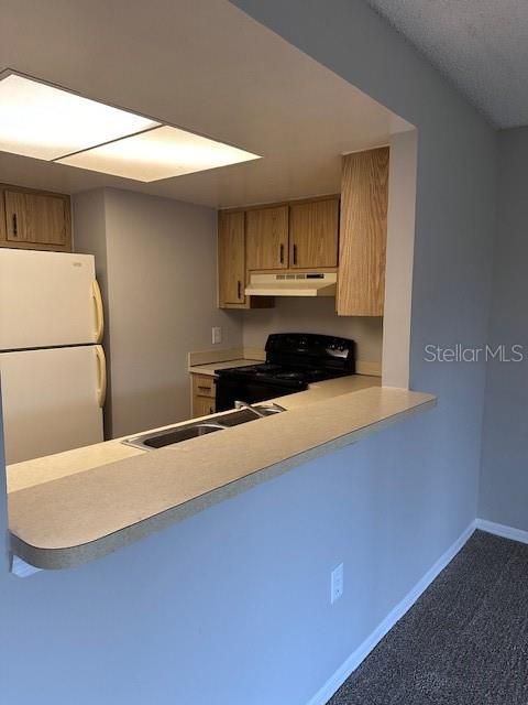 Recently Sold: $129,000 (1 beds, 1 baths, 733 Square Feet)