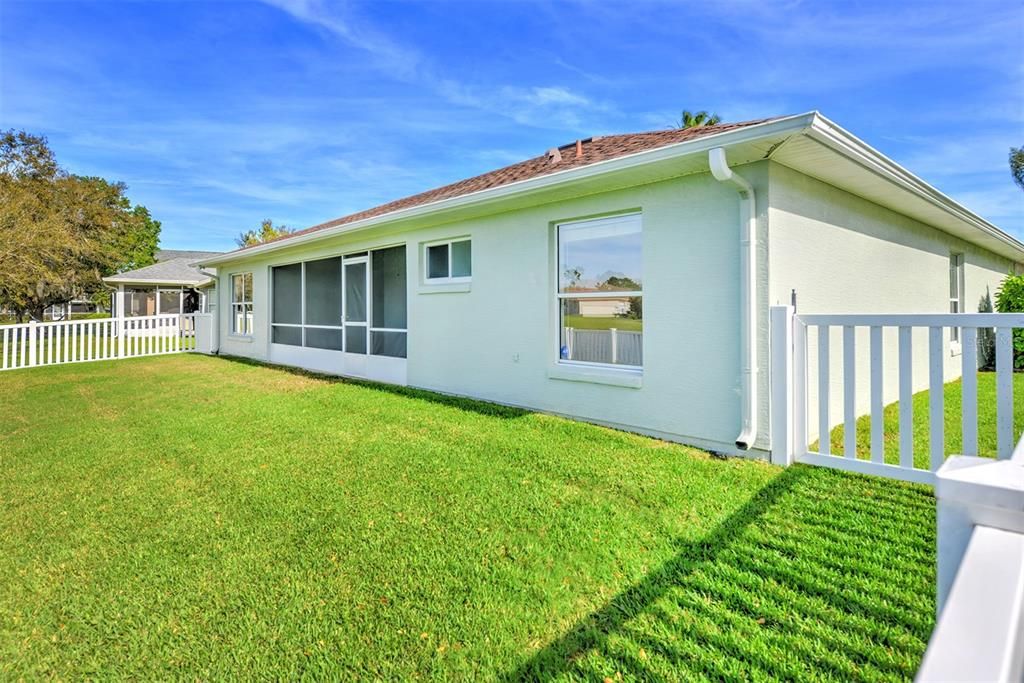 Active With Contract: $458,000 (4 beds, 2 baths, 1726 Square Feet)