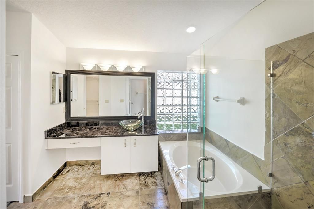 Active With Contract: $458,000 (4 beds, 2 baths, 1726 Square Feet)