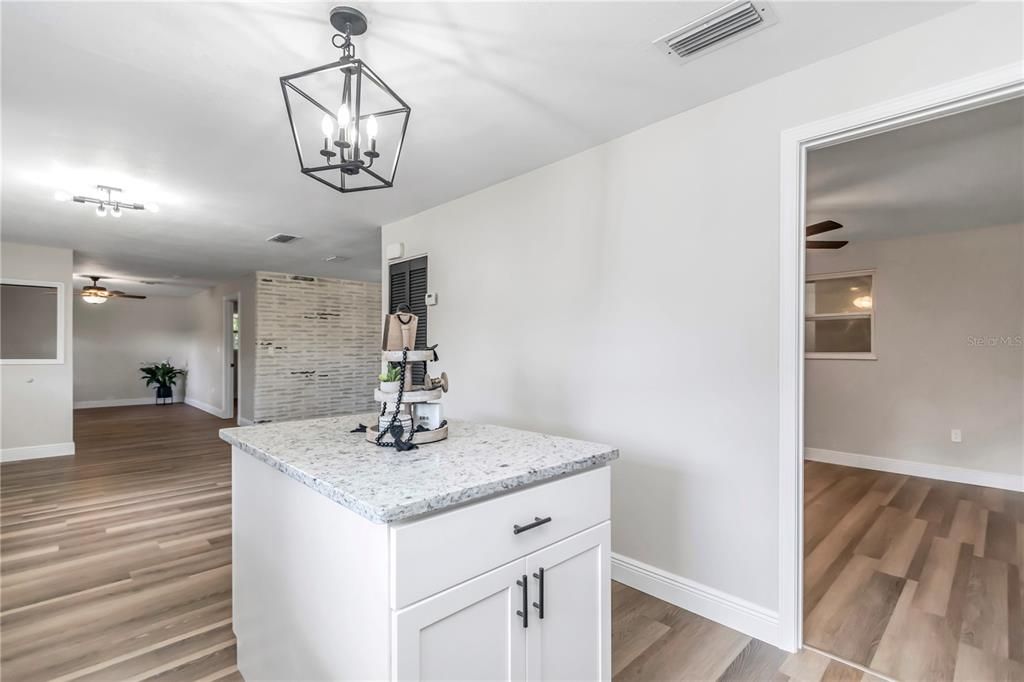 For Sale: $279,000 (3 beds, 3 baths, 1488 Square Feet)
