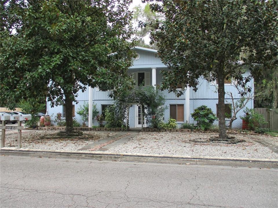 Front view of property