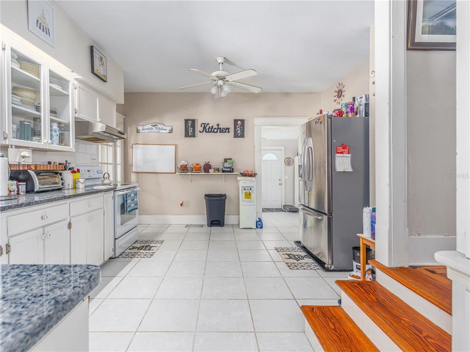 For Sale: $470,000 (4 beds, 2 baths, 2550 Square Feet)