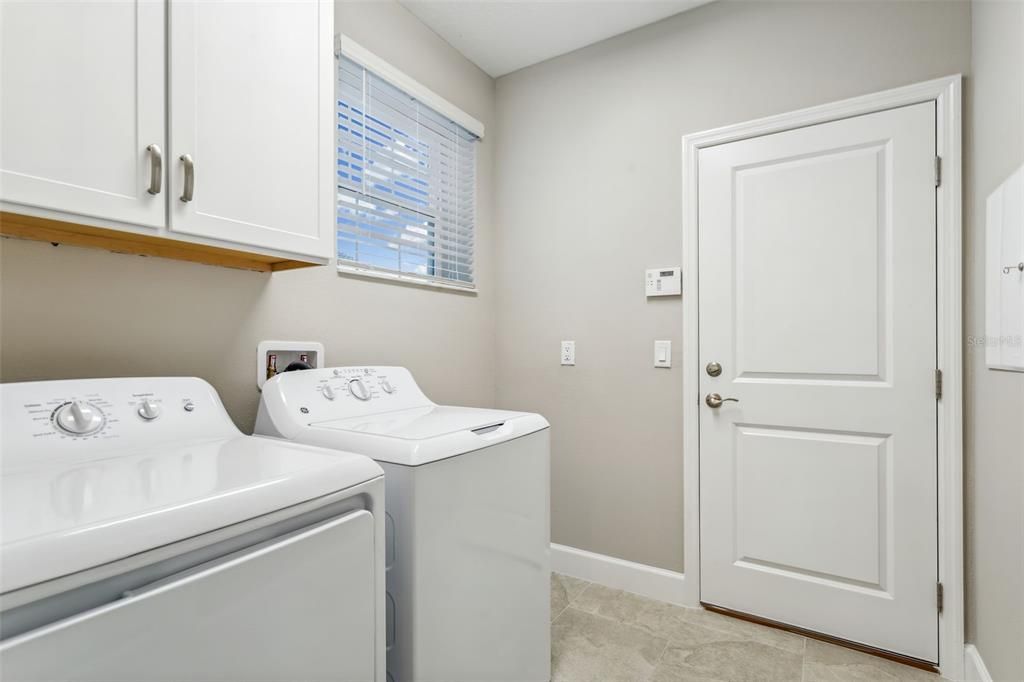For Sale: $449,900 (2 beds, 2 baths, 1822 Square Feet)