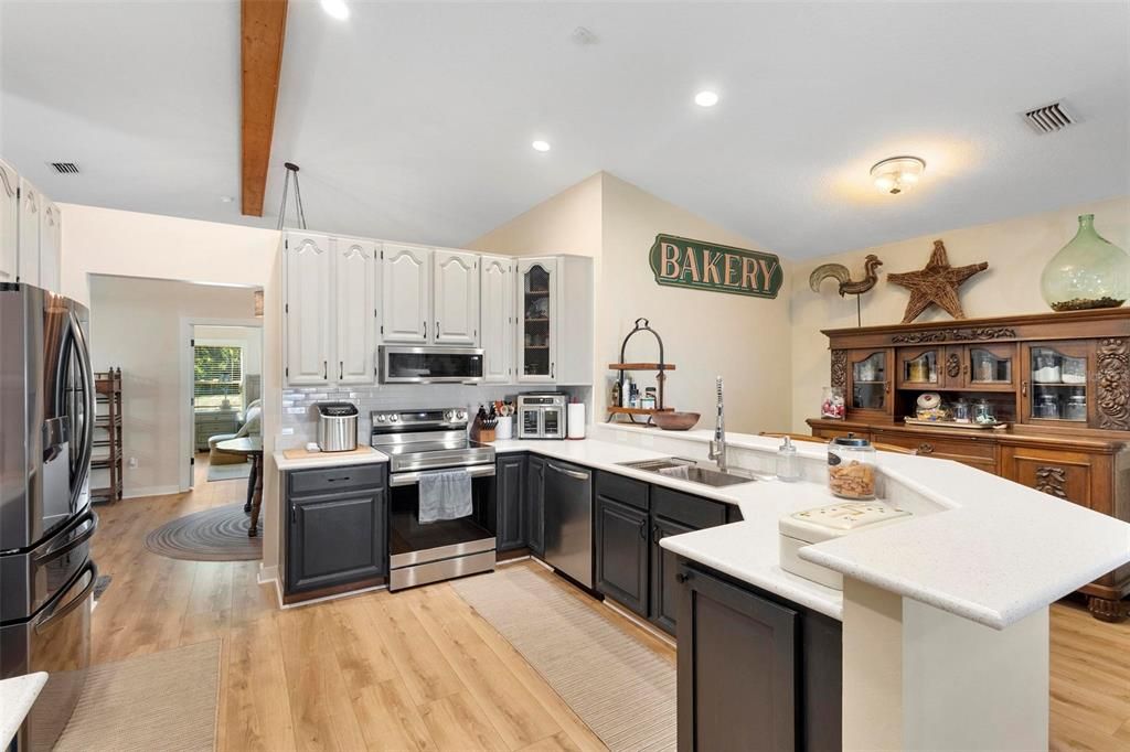 Active With Contract: $799,000 (4 beds, 2 baths, 2494 Square Feet)