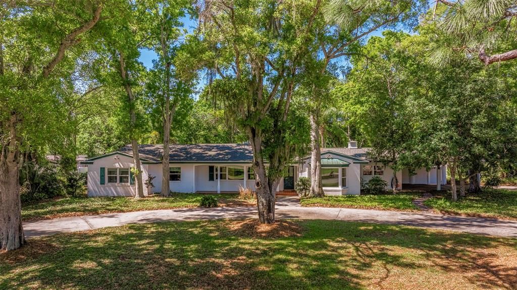 Recently Sold: $799,900 (3 beds, 2 baths, 2806 Square Feet)