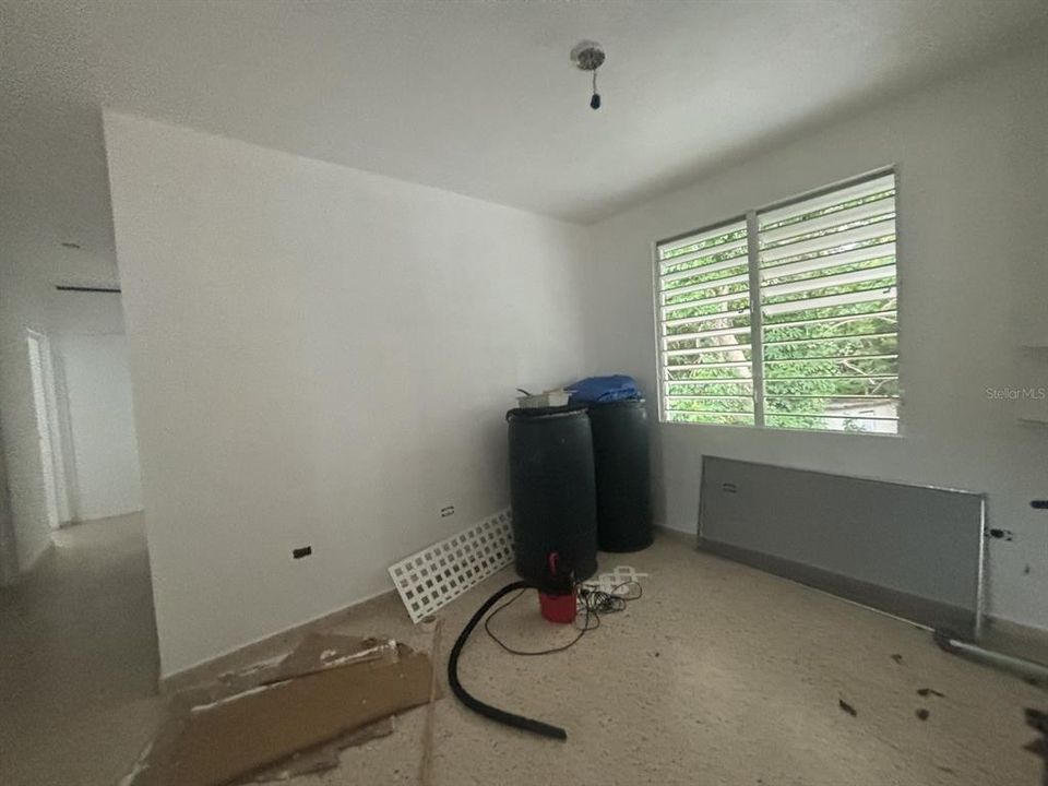 En Venta: $170,000 (6 camas, 3 baños, 1958 Pies cuadrados)