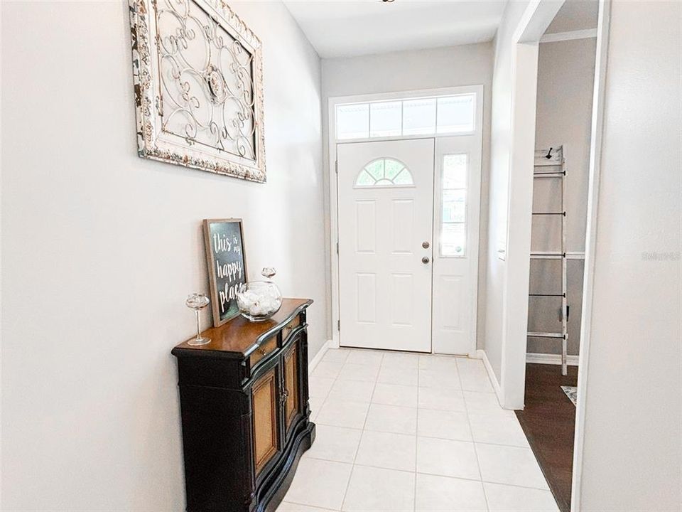 Recently Sold: $650,000 (3 beds, 2 baths, 2210 Square Feet)