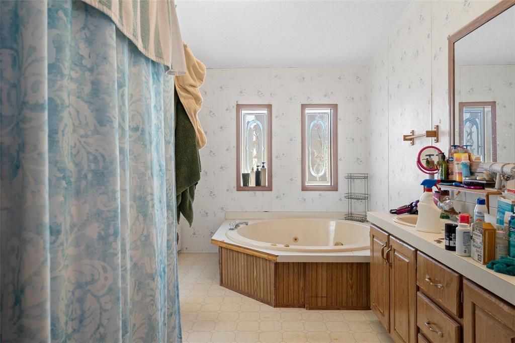 Под контрактом: $359,900 (2 спален, 2 ванн, 1904 Квадратных фут)