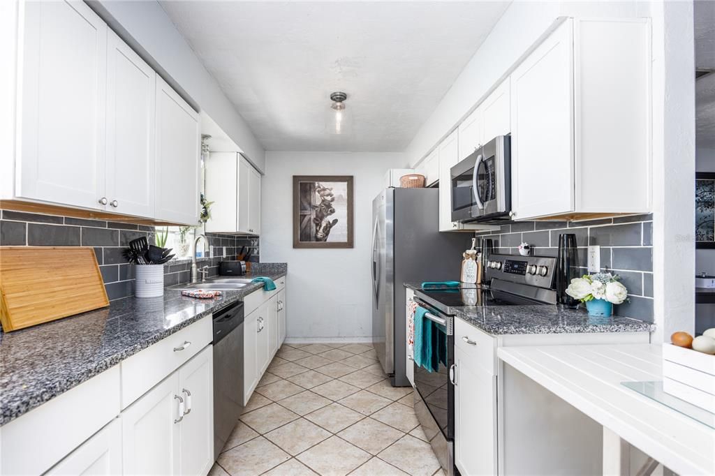 Recently Sold: $295,000 (4 beds, 2 baths, 1834 Square Feet)