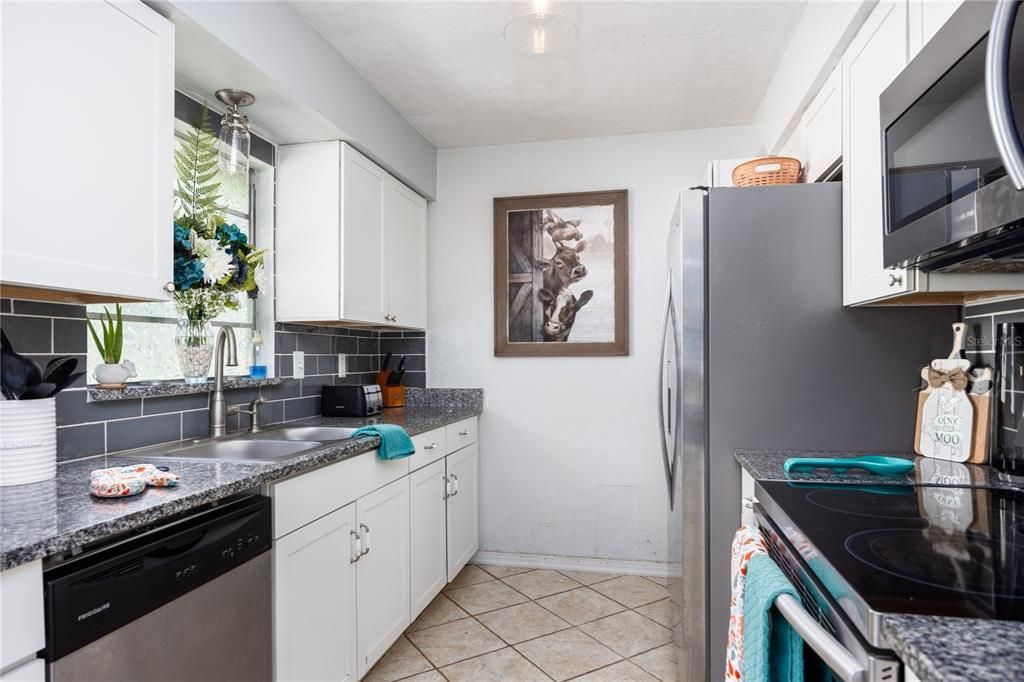 Active With Contract: $295,000 (4 beds, 2 baths, 1834 Square Feet)