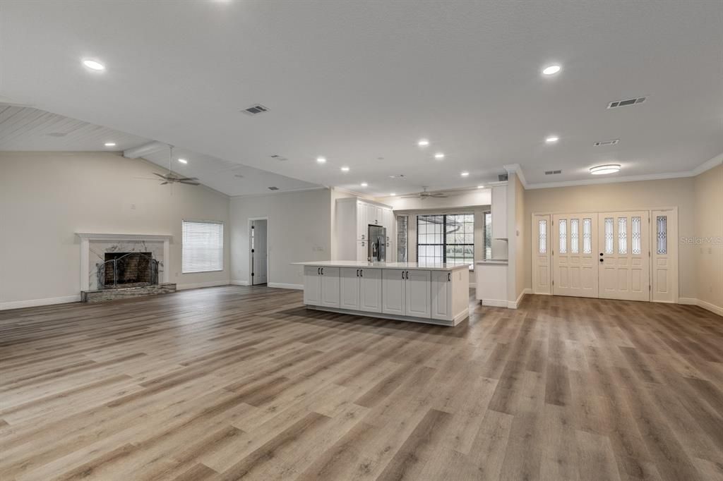Active With Contract: $949,900 (4 beds, 3 baths, 2509 Square Feet)