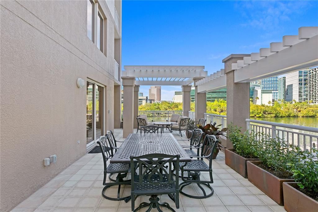 Active With Contract: $1,995,000 (3 beds, 2 baths, 2259 Square Feet)